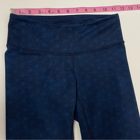 Lululemon Leggings Womens Size 2 Blue Patterned Wonder Under - Picture 6 of 9